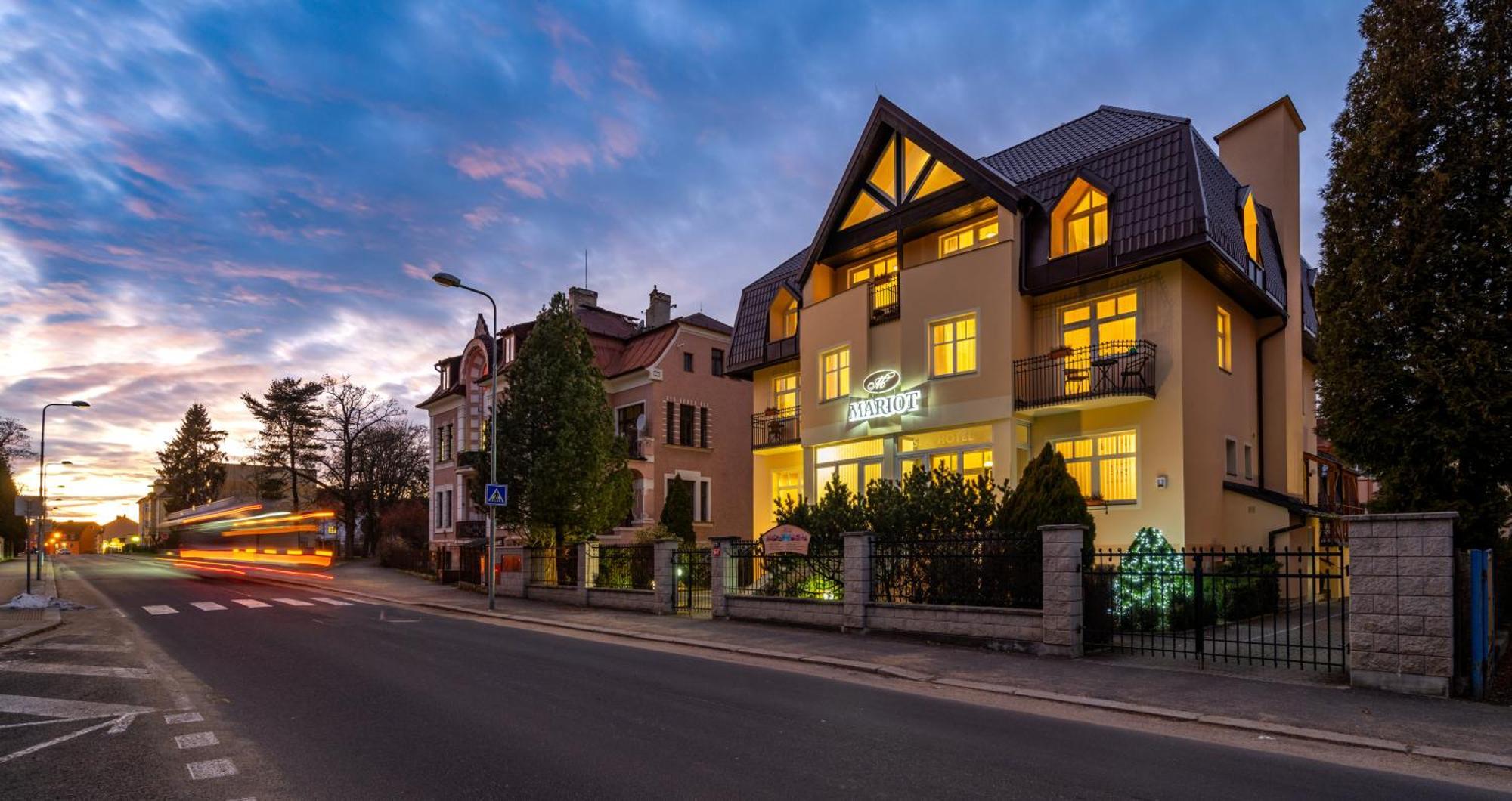 Hotel Sanatorium Mariot Františkovy Lázně Kültér fotó