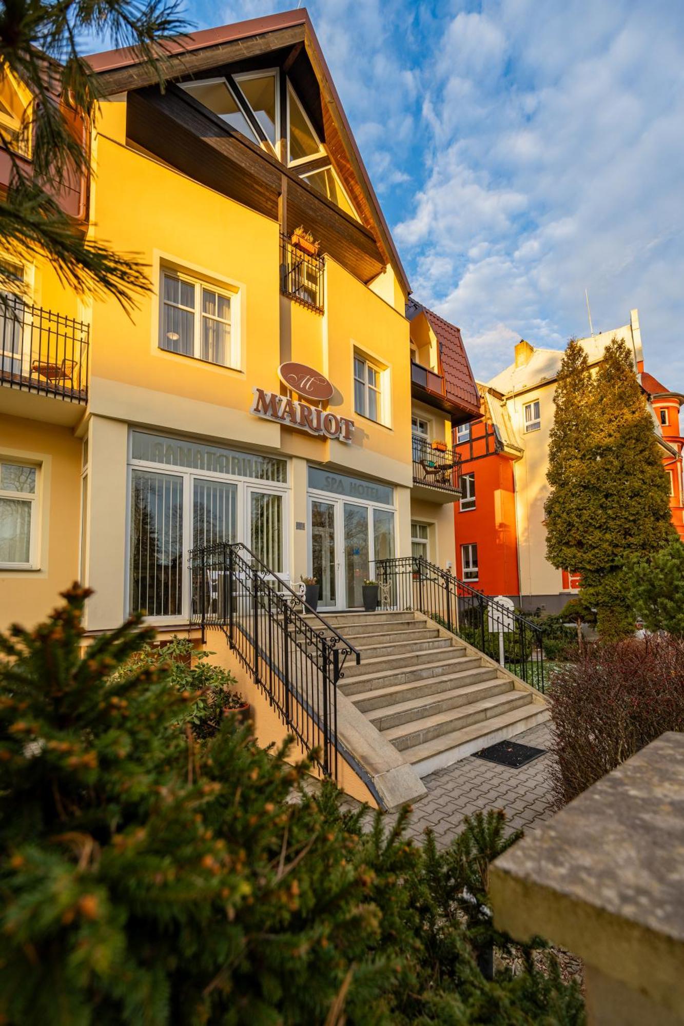 Hotel Sanatorium Mariot Františkovy Lázně Kültér fotó